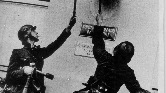 FELIETON: „Świątynia czynu polskiego”