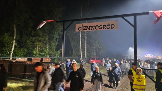[FOTO] Ciemnogród wrócił do Osieka po trzech dekadach!