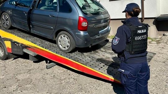 Jechał mimo zakazu i po narkotykach. Nie miał badań technicznych ani OC