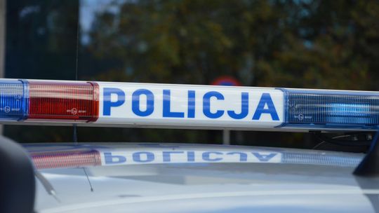 Obcokrajowiec uderzony zgrzewką wody i zwyzywany. Sprawą zajęła się policja