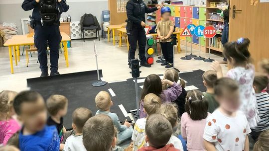 Policjanci z wizytą u przedszkolaków