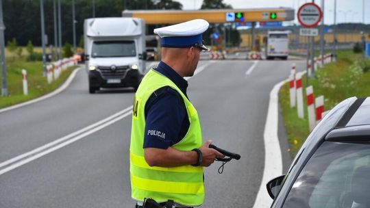 Spadek liczby wypadków i kolizji drogowych. Starogardzcy policjanci podsumowali minione wakacje