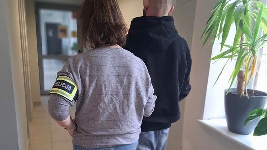 Sprawca kradzieży rozbójniczej zatrzymany przez policjantów