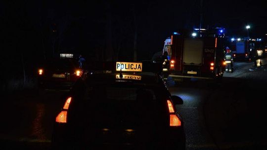 Strażacy przeczesywali w nocy jezioro, bo... ktoś bezmyślnie wystrzelił flarę morską