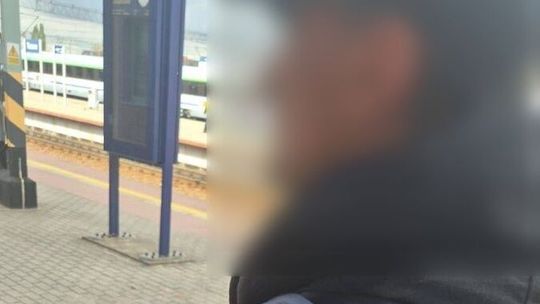 Ukradł samochód i się ukrywał – zatrzymany został w pociągu