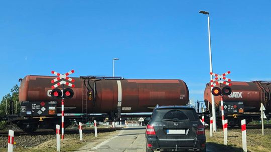 UWAGA kierowcy! Przejazd kolejowy "na Kochankach" zamknięty do końca miesiąca