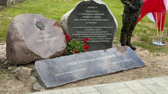 W Lubichowie odsłonięto odrestaurowany pomnik Żołnierzy Armii Krajowej