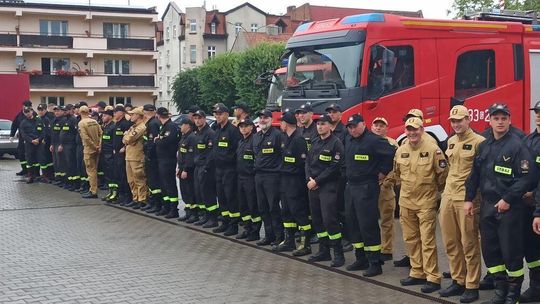 [WIDEO] Wyjazd strażaków z komendy w Tczewie w związku z zagrożeniem niżem genueńskim
