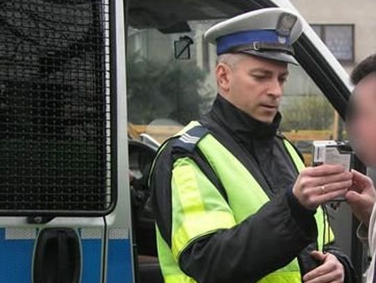 19 - latek z 2 promilami w rękach policji 