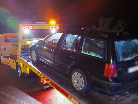 Bez uprawnień za kierownicą – nocna kontrola zakończona odholowaniem auta
