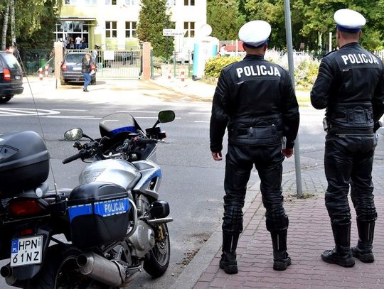 Bezpieczna droga do szkoły. Policjanci dbają o bezpieczeństwo uczniów 