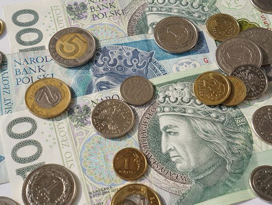 Chcesz otrzymywać „800 plus” bez przerwy? Złóż wniosek do końca kwietnia! Chcesz otrzymywać „800 plus” bez przerwy? Złóż wniosek do końca kwietnia!