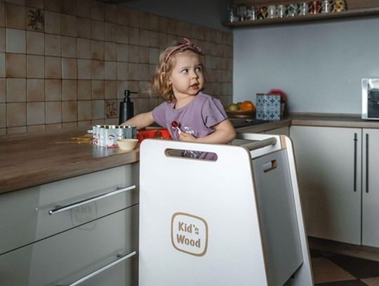 Dlaczego warto wybrać Kitchen Helper od Kid's Wood?