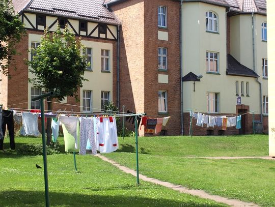 Drażnią Was &quot;gacie&quot; schnące na podwórku? Czego nie wypada wieszać pod oknami sąsiadów?