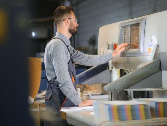 Drukarnia Lębork – jakie materiały reklamowe warto drukować?