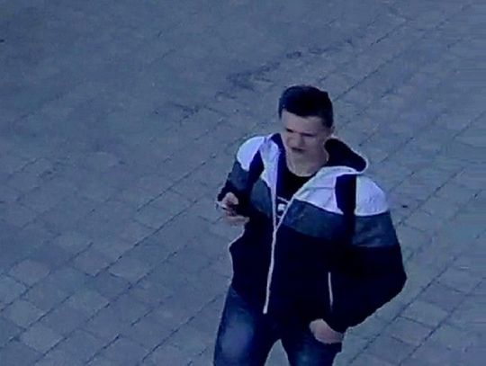(FILM) Podawał się za policjanta i okradł seniorkę. Policja prosi o pomoc w ustaleniu sprawcy