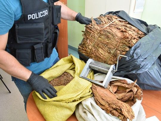 FILM: Policjanci przejęli 23 kilogramy tytoniu! Skarb Państwa mógł stracić nawet 11 tysięcy złotych