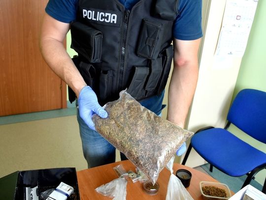 FOTO, FILM: 33-latka usłyszy zarzuty za posiadanie narkotyków 