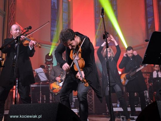 FOTO, FILM: Niezwykły koncert w kościele. Zakopower wystąpił w Skarszewach 