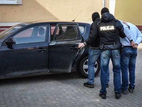 FOTO, FILM: Zatrzymano sprawcę kradzieży bankomatu!