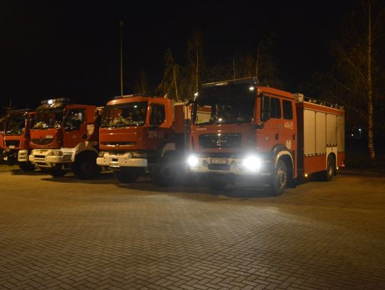 FOTO: Strażacy ze Starogardu jadą gasić Biebrzański Park Narodowy. Do celu zostało im 160 km 