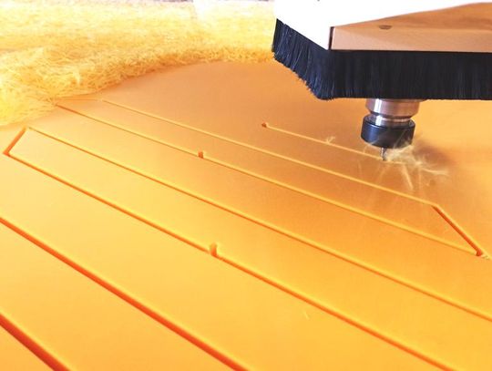 Frezowanie CNC polietylenu PEHD – trwałość, elastyczność i niezawodność w jednym materiale