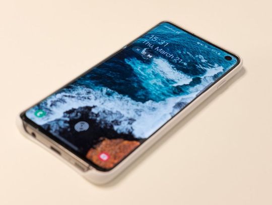 GALAXY S10 4G – uszkodzony wyświetlacz czy zbita szybka?