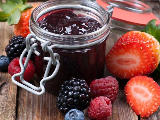 Gdzie zamówić przetwory owocowe online? Poznaj warzywniak online