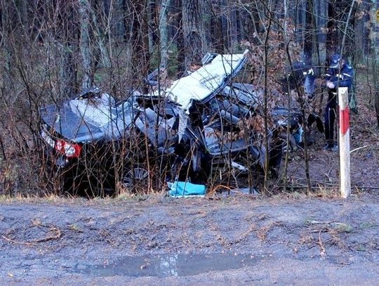 Groźny wypadek! Miazga z samochodu - cud, że przeżył