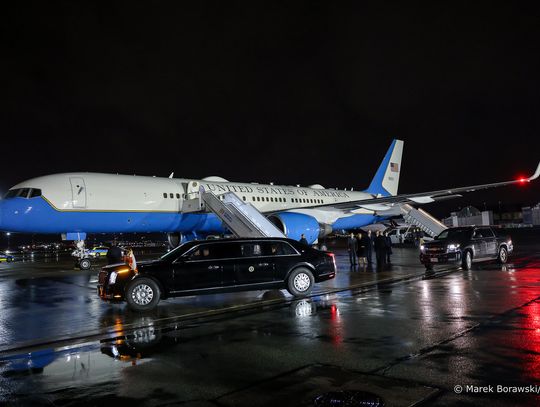 Historyczna wizyta! Prezydent USA spotkał się z prezydentem Polski. O 17.30 wygłosi przemówienie