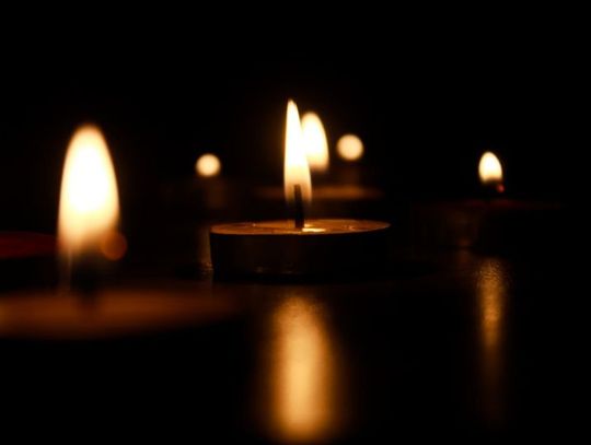 Jak stworzyć romantyczny nastrój za pomocą świec?