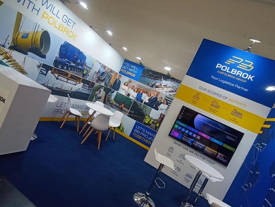 Jakie materiały są najczęściej wykorzystywane do budowy stoisk targowych?