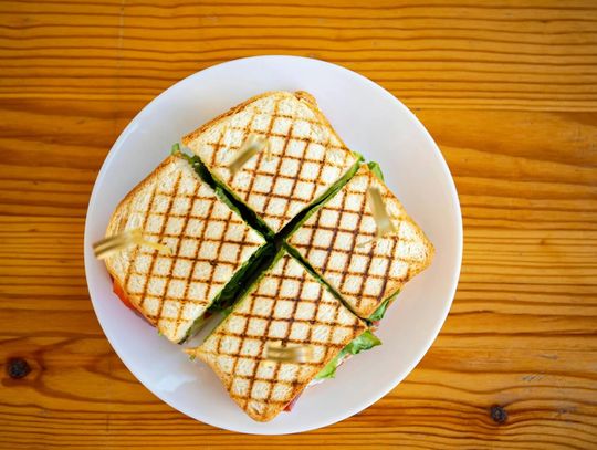 Kanapki, które podbijają świat! Tosty, panini i tortille z żółtym serem MSM Mońki