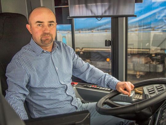 Kierowca autobusu bohaterem.  Wraz z pasażerem uratował życie mężczyźnie 