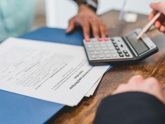 Księgowość w biznesie – dlaczego warto przekazać prowadzenie rozliczeń biuru rachunkowemu? Księgowość w biznesie – dlaczego warto przekazać prowadzenie rozliczeń biuru rachunkowemu?