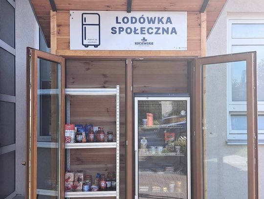 Lodówka Społeczna przy szpitalu. Masz za dużo jedzenia? Podziel się! Potrzebujesz - przyjdź!