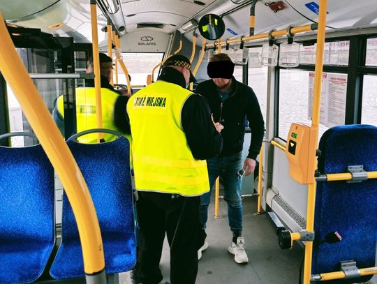 Mandat za brak maseczki. Straż Miejska zapowiada wzmożone kontrole