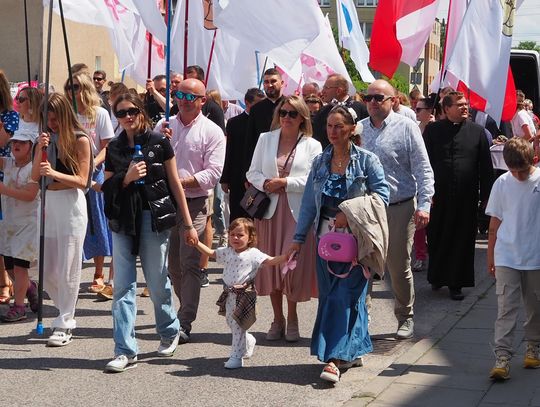 Marsz dla Życia i Rodziny. Mieszkańcy tłumnie przeszli ulicami Starogardu