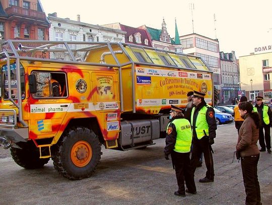 "Na całkowicie zamarzniętym bezludziu będą zdani tylko na siebie" Podróż jak narkotyk 