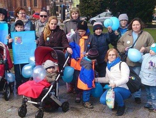 Niebieski Marsz dla autyzmu przejdzie ulicami miasta  