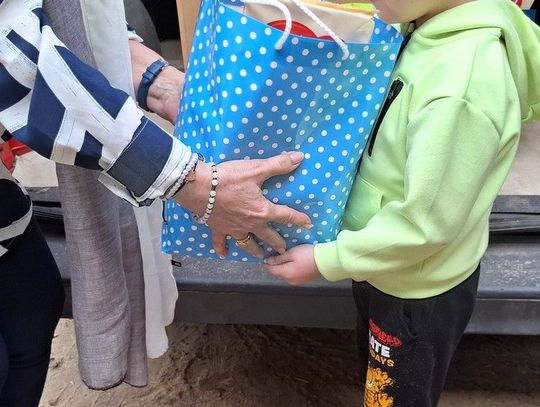 Niebieski Zając w gminie Osieczna – trochę dobra na święta Niebieski Zając w gminie Osieczna – trochę dobra na święta