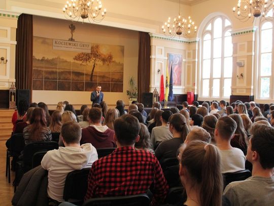 Niecodzienny gość. Spotkanie z sędzią Sądu Rejonowego w Starogardzie