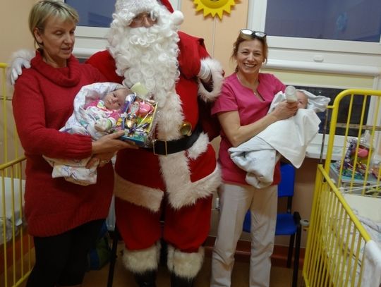 Niespodziewany gość odwiedził dzieci przebywające w szpitalu 