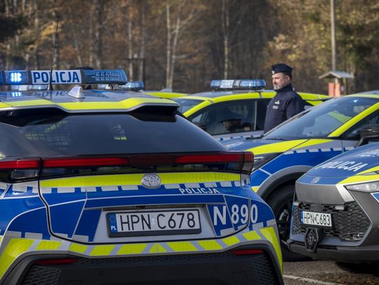 Nowe, ekologiczne radiowozy dla pomorskich policjantów