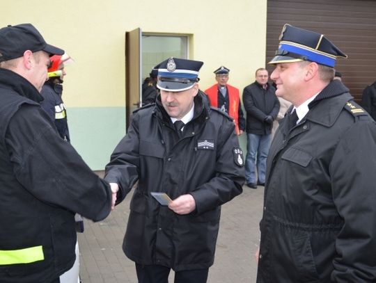 Nowy samochód specjalny rozpoznawczo-ratowniczy oraz otwarcie nowej stacji kompresora