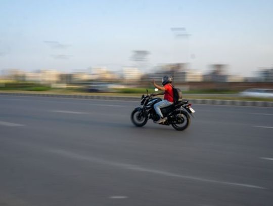 Odzież ochronna na motocykl – co warto mieć poza kaskiem?