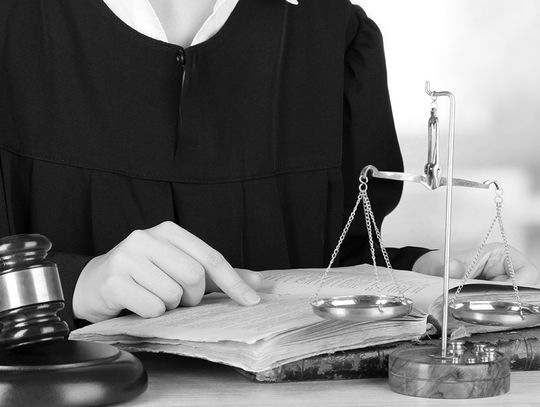 Ojciec walczy o swoje dzieci. Kto powinien zaopiekować się dziećmi? 