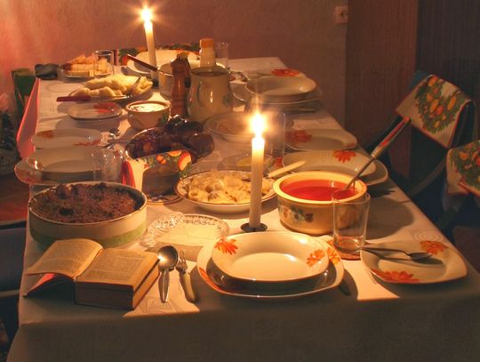 Otwórzmy drzwi Chrystusowi. Boże Narodzenie to coś więcej niż tylko kolejne dni wolne od pracy