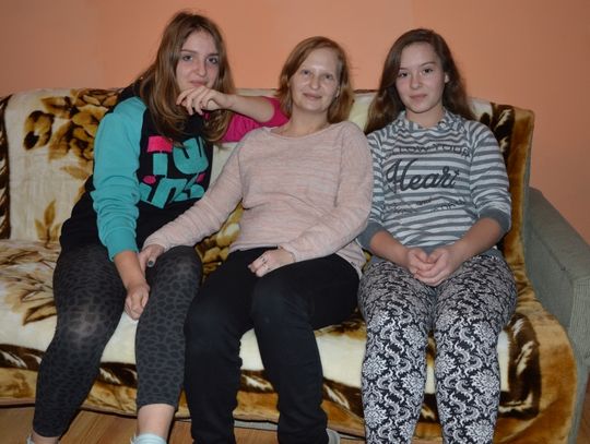 Pani Monika nie ma już sił... Ciążą na niej choroba i kredyt brata  