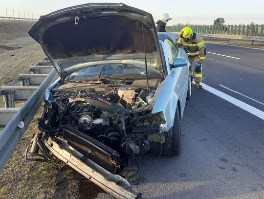 Pijany 42-latek rozbił się na autostradzie A1. Niewiele brakowało, a mógłby kogoś zabić... 